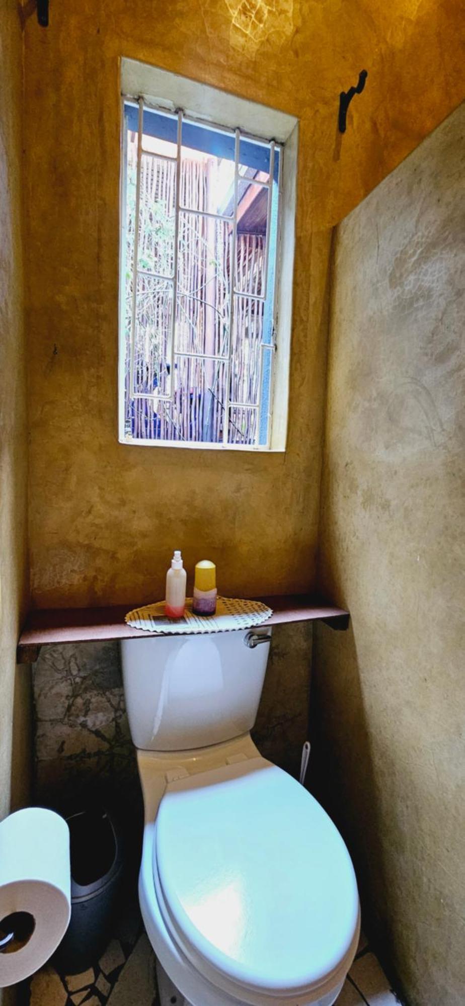 Old Vic Travellers Inn Nelspruit Mbombela Buitenkant foto