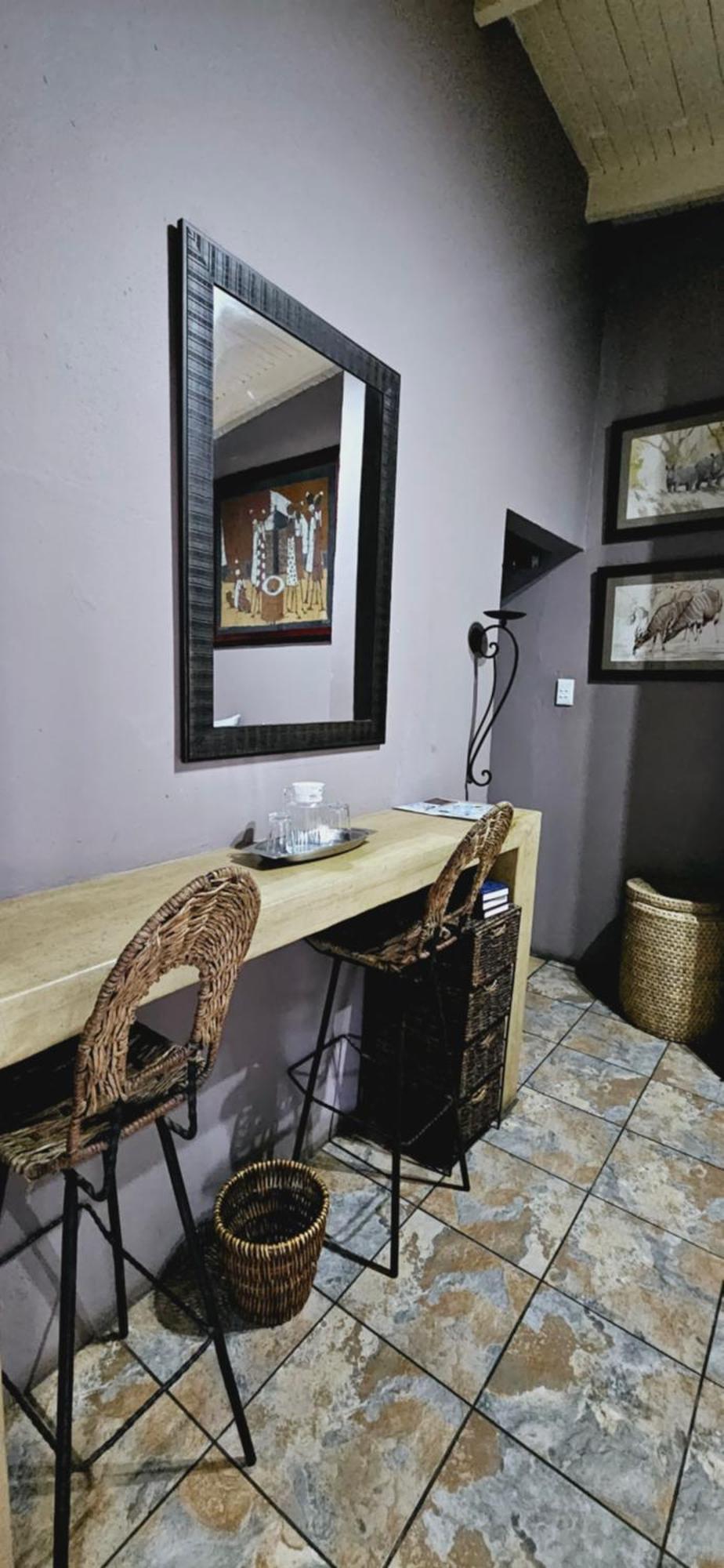 Old Vic Travellers Inn Nelspruit Mbombela Buitenkant foto