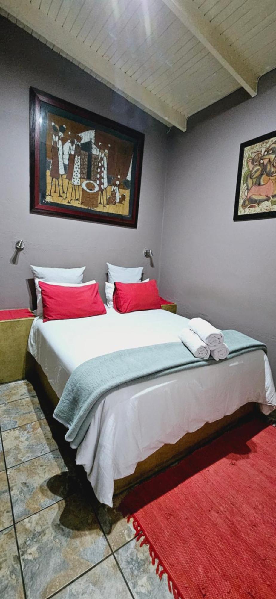 Old Vic Travellers Inn Nelspruit Mbombela Buitenkant foto