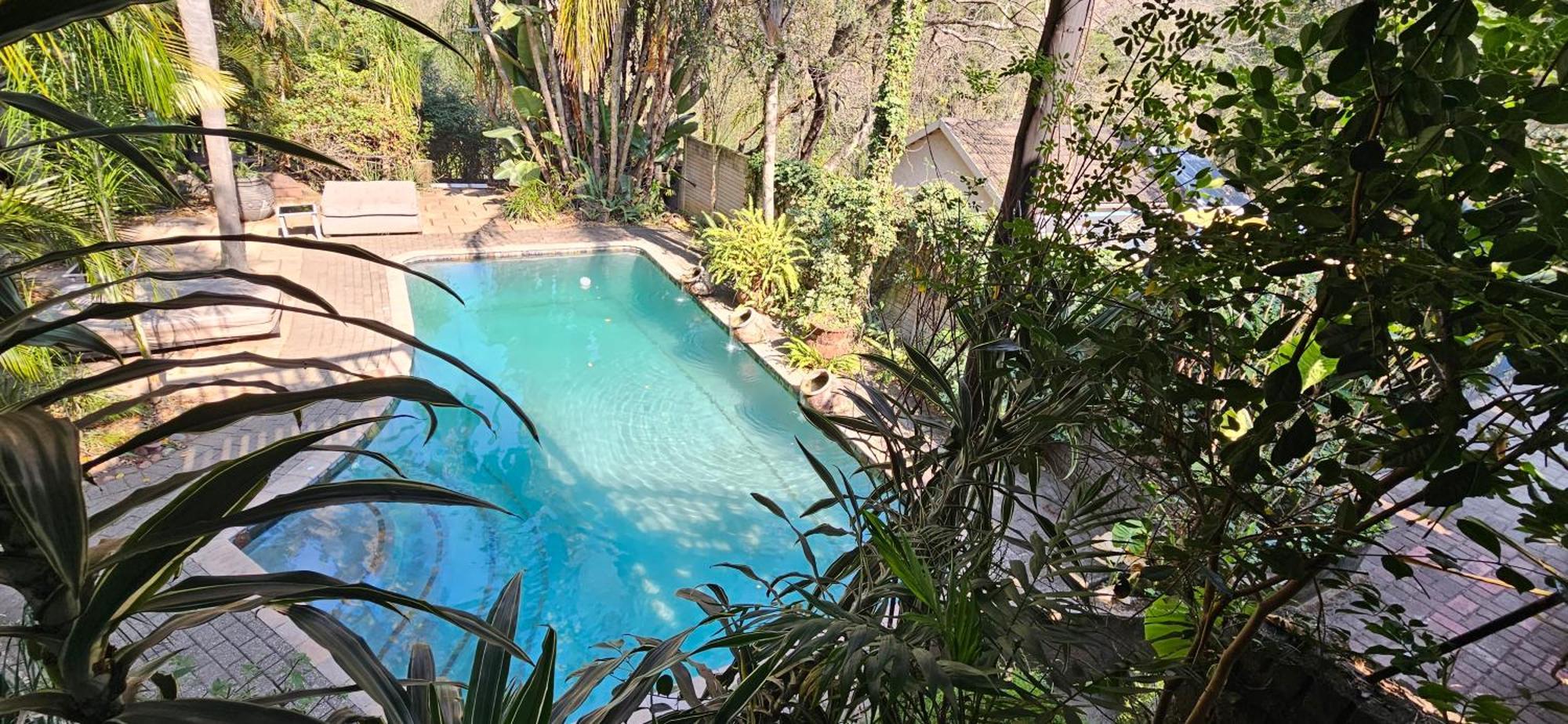 Old Vic Travellers Inn Nelspruit Mbombela Buitenkant foto